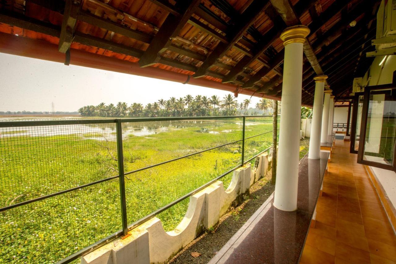 Palmy Lake Resort Alappuzha Kültér fotó